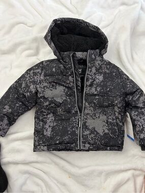 Kids Hooded Puffer Jacket in Black Speckle